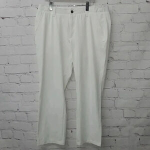 Under Armour Golf Match Play White Performance Loose Fit Size 38x30
